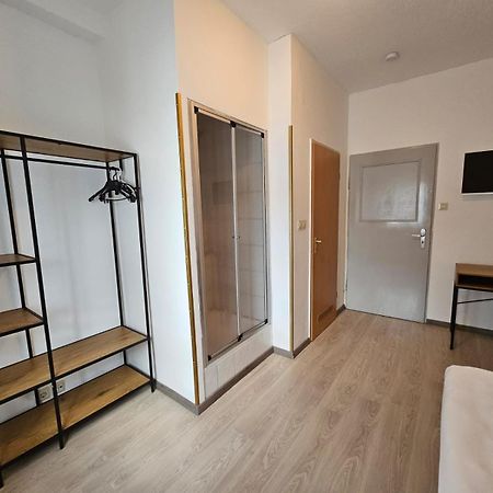 Hotel Haus Isenburg Ной-Изенбург Экстерьер фото